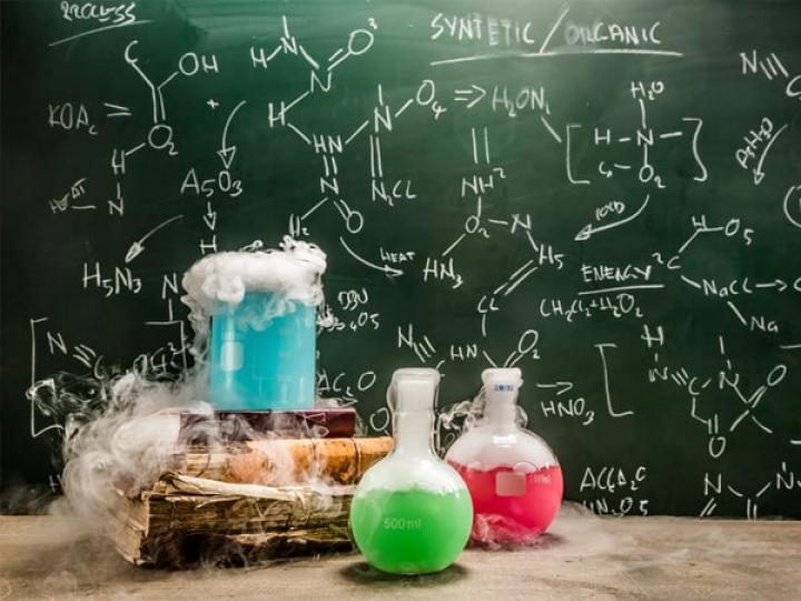 Год химии. Chemistry background School.