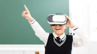 VR в образовании. Обучение с погружением для школьников и студентов