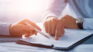 Учитель имеет право. Работа над коллективным договором и положением об оплате труда — основная форма защиты трудовых прав педагогов