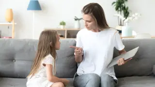 Алгоритмы консультативной работы с матерями. Что делать, если стиль родительского отношения ‒ «Фобия утраты ребёнка» и «Чрезмерность требований-запретов»?
