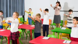 Двигательная активность в школе и детском саду. Проводим физкультминутки и разминки правильно