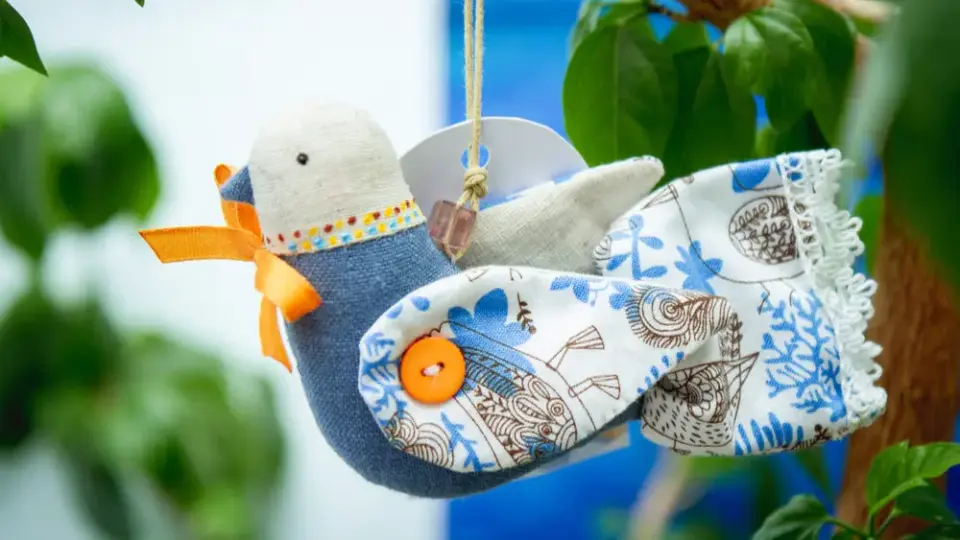 Птицы из лоскутков. Игрушка, украшение, развитие