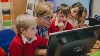 Социальные сети и цифровые помощники для педагогов и школьников