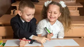 Крутые парни и девичьи секреты: чем ученики отличаются от учениц?