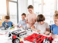 Изображение-заглушка для вебинара Организация проектной деятельности на внеурочных занятиях по робототехнике в 1–7-х классах с использованием образовательных наборов Lego WeDo и Lego Mindstorms